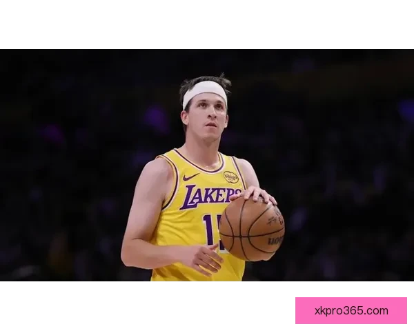 湖人再遇困境 里夫斯因肋骨侧腹伤情接受影像检查出战成疑